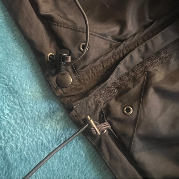 The North Face DryVent Rain Jacket Hooded Size Medium Black - Picture 16 of 16